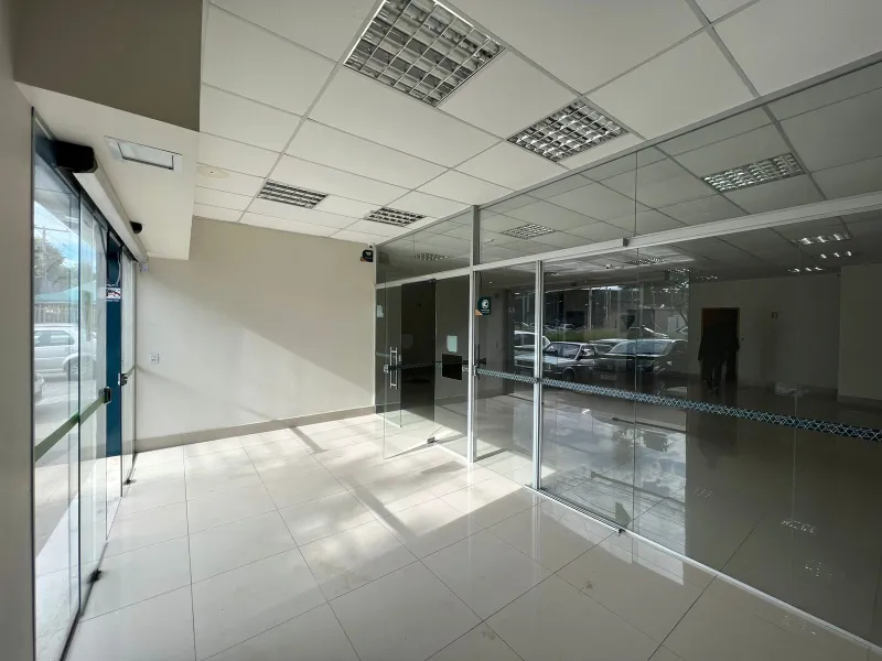 Segunda vista da entrada com vidro